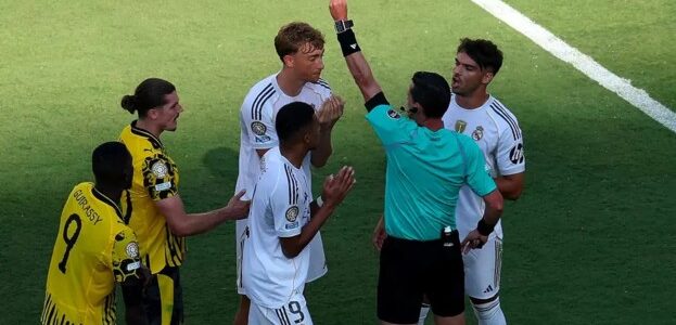 هويسن يعتذر لجماهير ريال مدريد بعد طرده وغيابه المرتقب أمام باريس